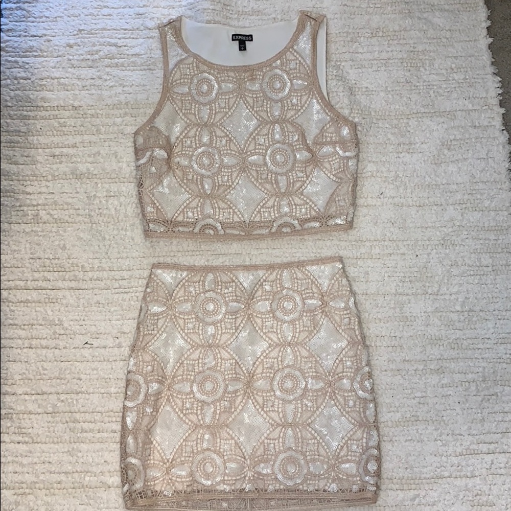 Two piece set